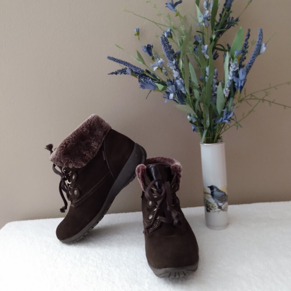 Nwot, sporto waterproof winter boots, size 7.5